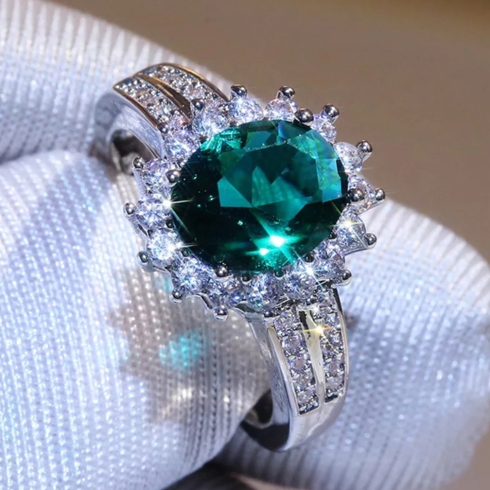 Stunning Green Cubic Zirconia Halo Ring - Picture 5 of 6